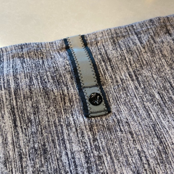 Grey lululemon scarf - Picture 2 of 3